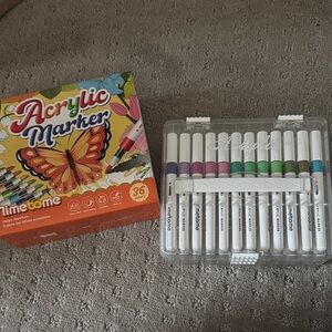 Acrylic Marker Set with Case
